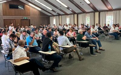 Intendentes se reunieron en el Centro Paraguayo Japonés para debatir sobre la ley que centraliza los recursos del almuerzo escolar.