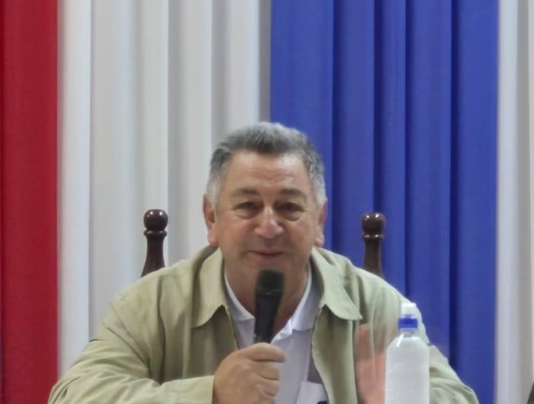 Cartista busca su reelección en comuna nepomucena