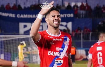 El delantero Pedro Federico Báez Benítez (28 años) es nuevo jugador de Rubio Ñu y viene del Xelajú MC de Guatemala.