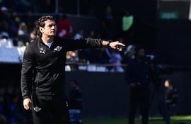 Nelson Haedo Valdez, entrenador de Libertad.