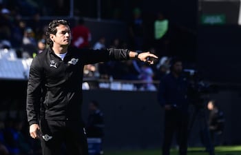 Nelson Haedo Valdez, entrenador de Libertad.