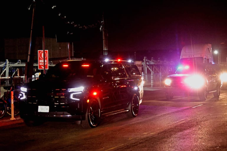 El exmandatario venezolano, Nicolás Maduro, fue trasladado desde su prisión hasta la Corte, en horas de la madrugada.