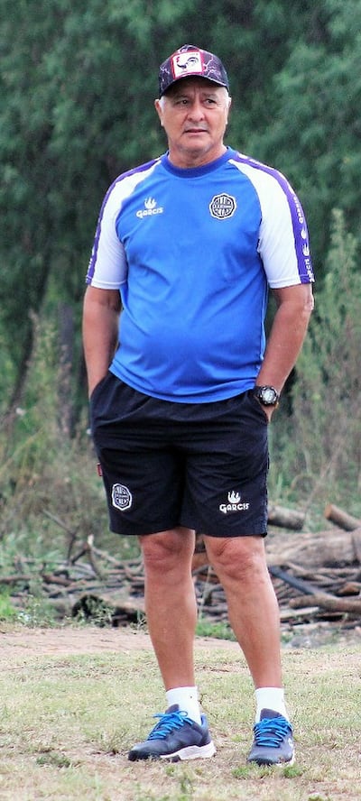 Adriano Samaniego Giménez (61 años), director técnico del 24 de Setiembre de Areguá.