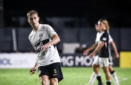 El mediocampista argentino de Olimpia, Juan Fernando Alfaro durante el encuentro ante Vasco da Gama, por la tercera ronda del Grupo G de la Copa Sudamericana, disputado en Río de Janeiro. (Foto: @elClubOlimpia)