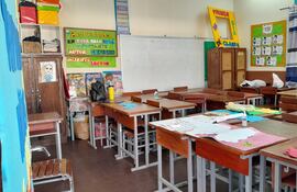 Encarnación: no enviaron a la escuela a sus hijos el primer día de clases porque continúan con obras inconclusas.
