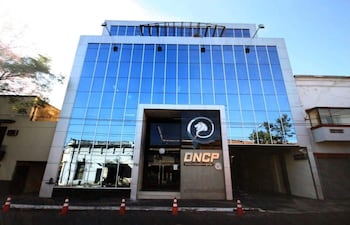 Fachada de la Dirección Nacional de Contrataciones Públicas.