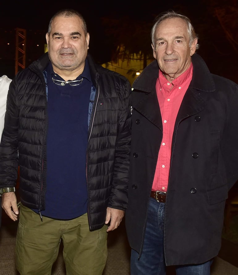 José Luis Chilavert y Carlos Llano.
