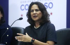 Ilya Espino de Marotta, ingeniera, asume la presidencia del Canal de Panamá.