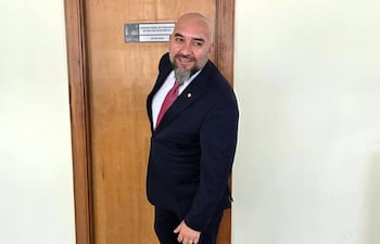 Orlando Arévalo, debe afrontar audiencia preliminar en el marco de su proceso por presunta coima.