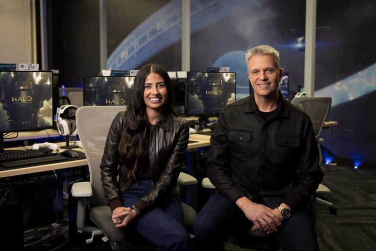 Asha Sharma y Phil Spencer.