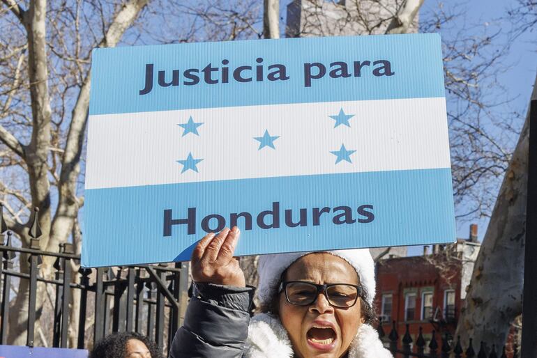 Todo listo para el inicio juicio contra expresidente de Honduras tras selección jurado