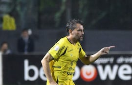 Momento en el que el presidente de Recoleta FC, Luis Antonio Vidal Velázquez, hacía su aparición en el terreno de juego para convertirse en el jugador más longevo en disputar un partido en la Primera División de nuestro fútbol.