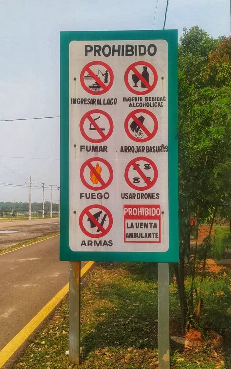 Está prohibido fumar en parques Ñu Guasu y Guasu Metropolitano, según avisa el MOPC.