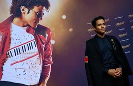 El actor Jaafar Jackson posa tras su llegada a la alfombra roja en el estreno mundial de "Michael", película biográfica donde interpreta al recordado Rey del Pop, Michael Jackson, en Berlín.