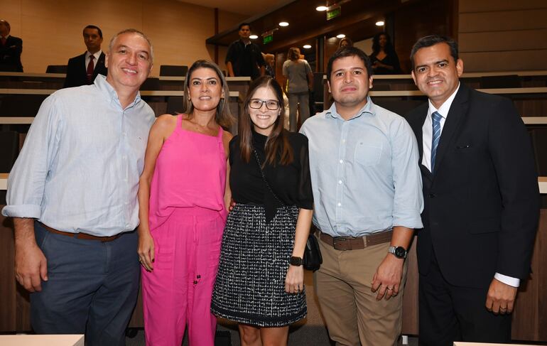 Jorge Marengo, Gloria Meza, Belén Moreno, Daniel Ayala y Gerardo Meza.