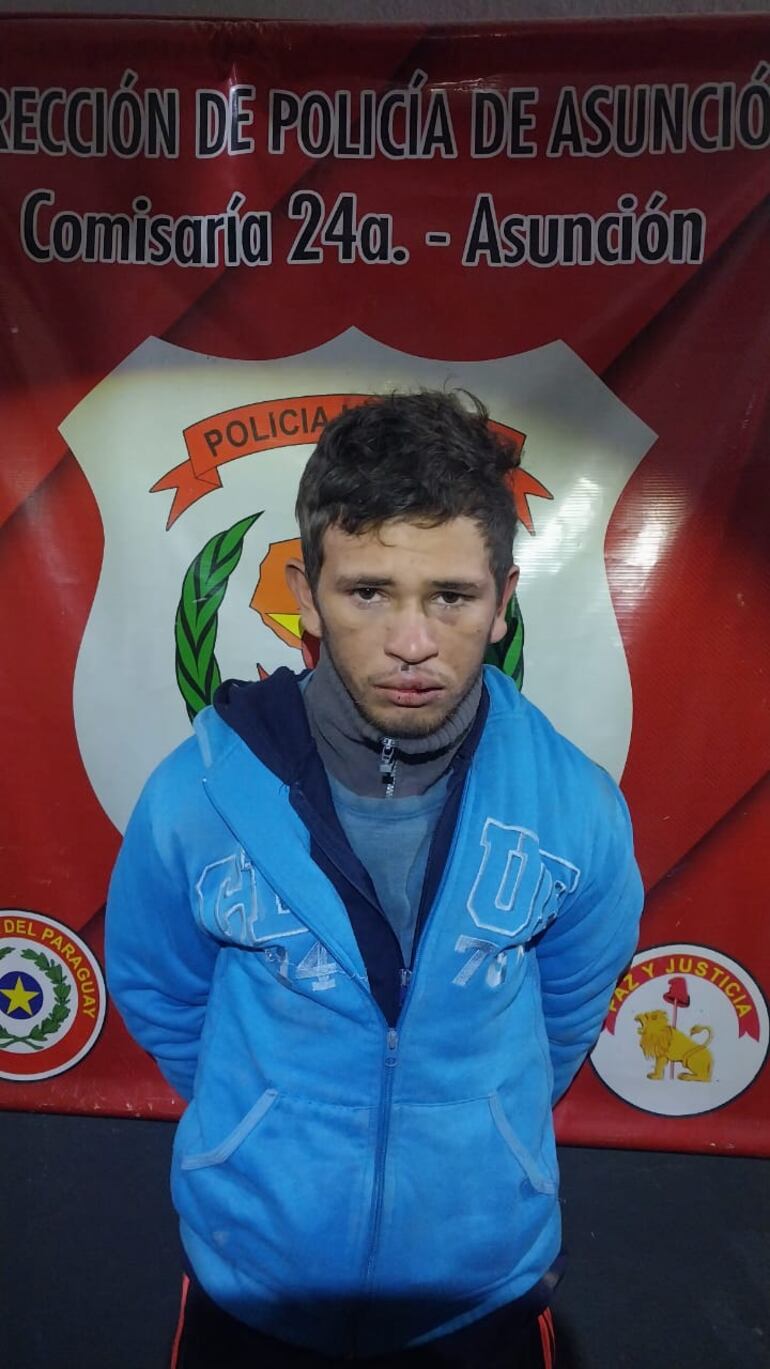 Video: Hombre armado intentó huir de la policía pero lo atraparon