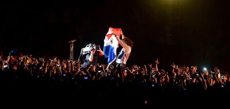 La legendaria banda estadounidense Aerosmith ofreció un histórico concierto en Asunción.