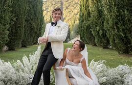 Millie Boby Brown y Jake Bongiovi celebraron su boda en Toscana, Italia.