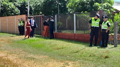 El tribunal de sentencia de Fernando de la Mora inspeccionó la casa en donde vivía en inquilitato, Luz Dahiana Espinoza y Joel Guzmán Amarilla. Este último se encuentra procesado por feminicidio.