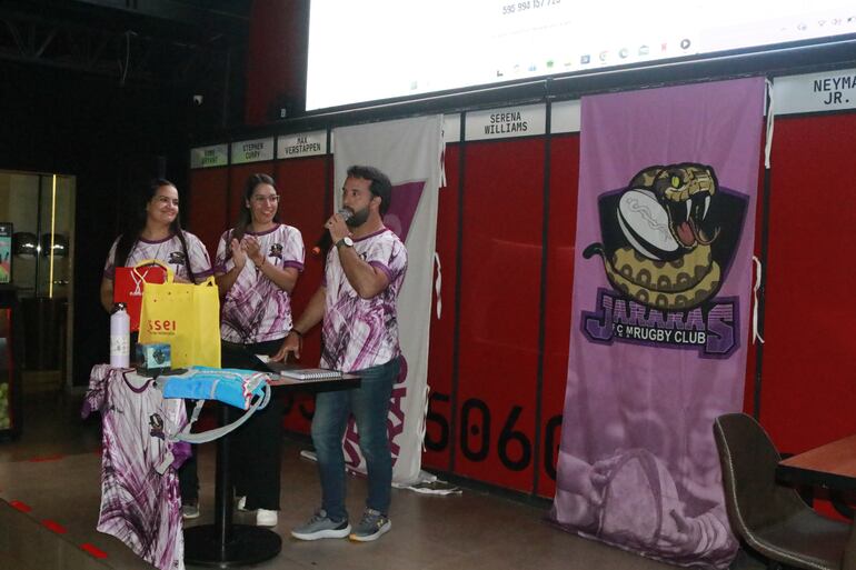 Lanzamiento del evento con la gente de Jararas.