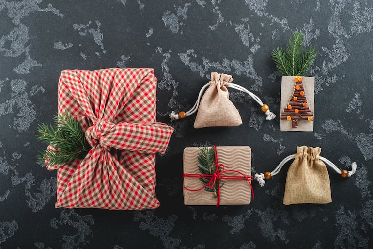 Furoshiki, una forma japonesa de envolver regalos y evitar el desperdicio.