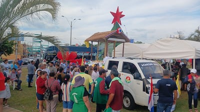 Una multitud de feligreses despiden, en Coronel Oviedo, a la Virgen Peregrina.