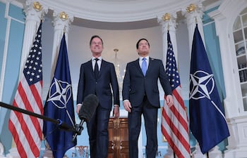 El secretario general de la OTAN, Mark Rutte (i) y el secretario de Estado de Estados Unidos, Marco Rubio (d).