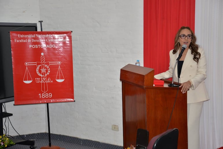 La abogada Norma Thomen, cuyo cuerpo fue hallado en el interior de su vivienda en Fernando de la Mora.