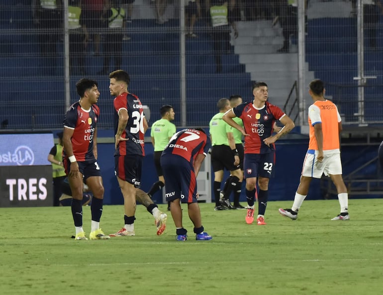 Rostros de preocupación en el conjunto azulgrana que tienen más dudas que certezas.