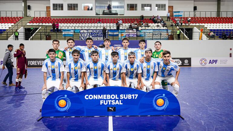 Selección Argentina que consiguió el campeonato en la categoría sub 17 por segunda vez al hilo.