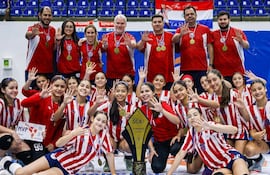 Las niñas Sub 13 de Paraguay A conquistaron el título del Sudamericano y Paraguay B fue de plata.