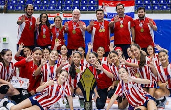 Las niñas Sub 13 de Paraguay A conquistaron el título del Sudamericano y Paraguay B fue de plata.
