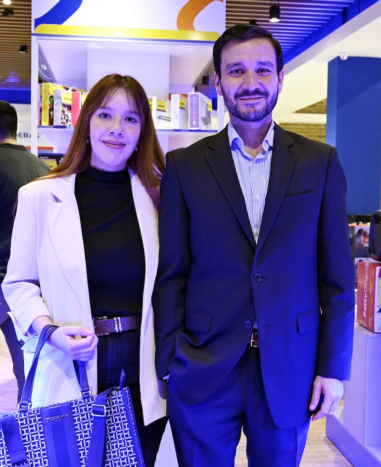 Camila Bogado y Enrique Ortiz.