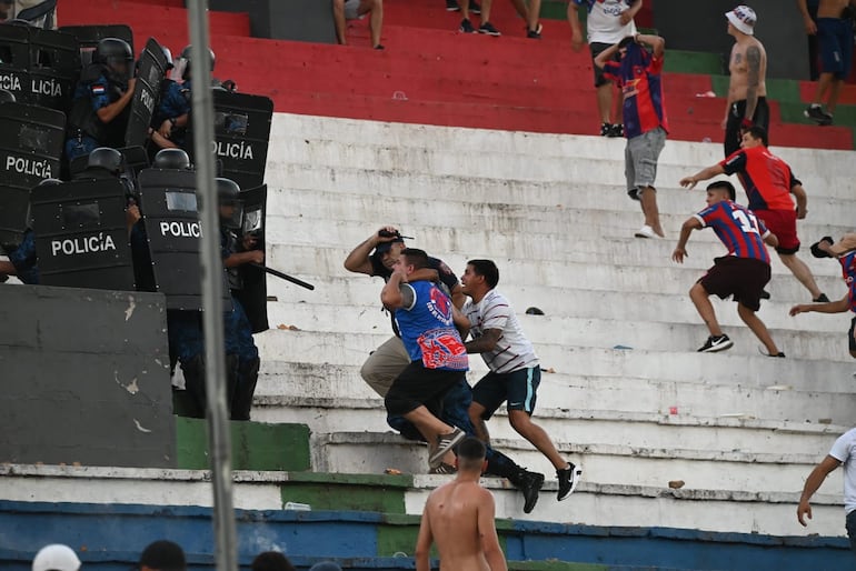 Superclásico: “Esperan que haya una tragedia mayor”, advierten vecinos del Defensores