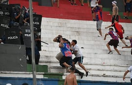 Olimpia Cerro Porteño clásico superclásico incidentes hinchas Defensores del Chaco