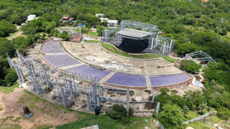 Sobrevuelo con drone en el Anfiteatro Jose Asunción Flores de San Bernardino.
