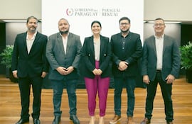 Las altas autoridades del Mitic aparecieron en actos públicos con Juan “Jimmy” Villaverde, ligado a la página Sucia Política.
