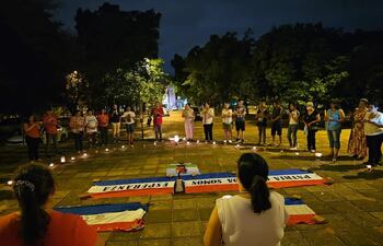 Fieles oraron por la salud del sacerdote José María Velasco, por la paz del mundo y la unidad de todas las comunidades de la parroquia.