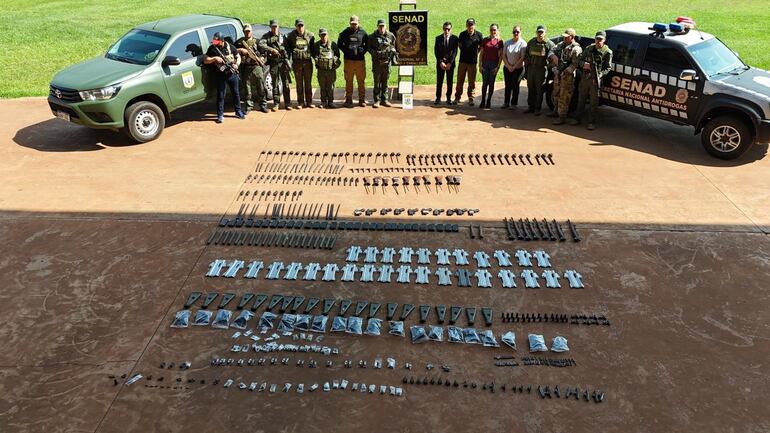 La Sendad  y el Ministerio Público entregaron a la Digemabel  los 30 fusiles con todos sus accesorios incautados en  Pedro Juan.