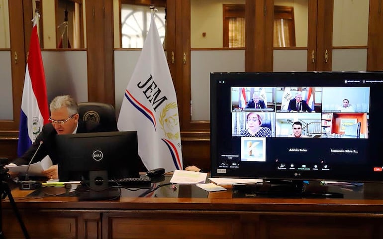 El presidente del JEM, Enrique Bacchetta, en una sesión virtual, como las que se realizan últimamente a causa del covid-19.