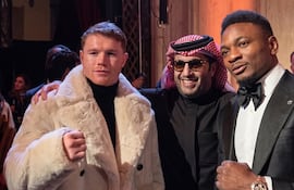Saúl “Canelo” Álvarez (izquierda) y Christian Mbilli se enfrentarán a finales de setiembre.