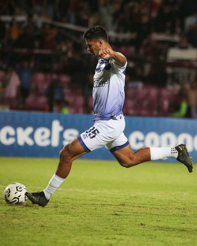 Francisco Bareiro marcó el quinto penal que dio la clasificación al Metropolitanos.