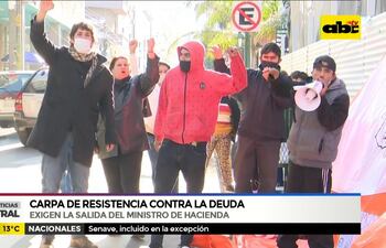 Carpa de resistencia frente a Hacienda contra deuda del Gobierno
