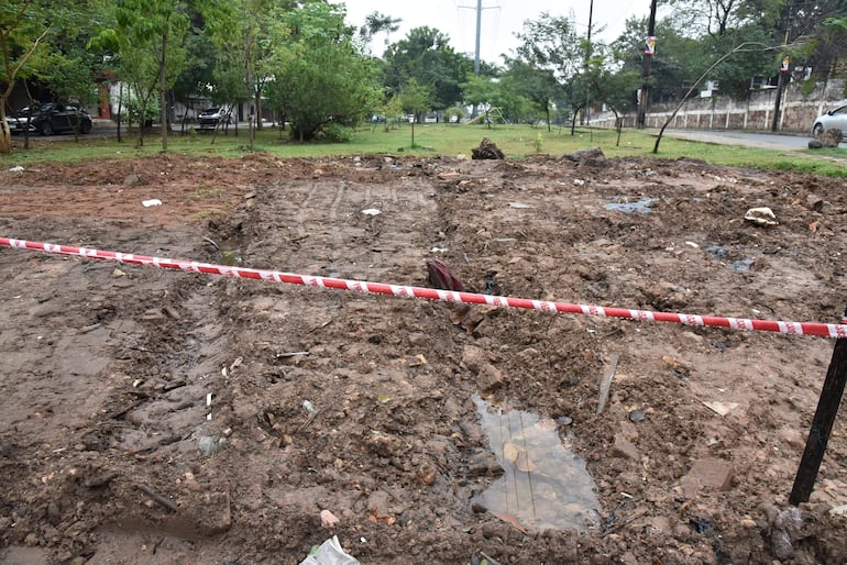 Plaza en mal estado en 21 proyectadas y México.