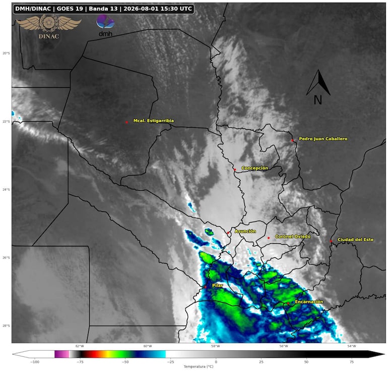 Imagen satelital con tonos gris y azul, mostrando variaciones climáticas en Paraguay y zonas de temperaturas frías y cálidas.