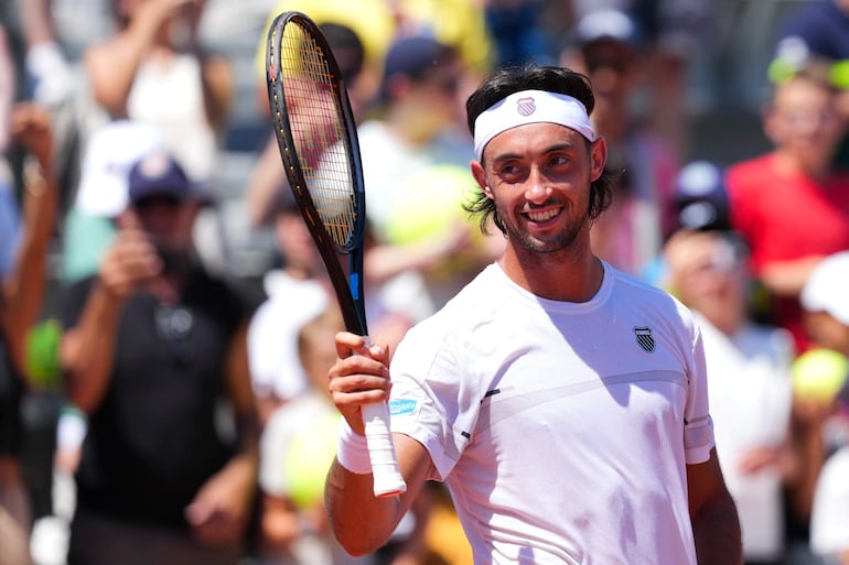 El argentino Thiago Agustín Tirante sigue firme en Roland Garros.