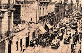 Foto del diario argentino La Nación del día en que detuvieron a Severino Di Giovanni; la flecha muestra el lugar del tiroteo (Archivo de La Nación)