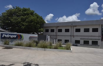 El caso de Evolution Group se suma a las contrataciones dudosas durante la gestión de Eddie Jara, que involucraron empresas poco confiables y retrasos en la entrega de combustible.