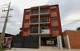 Este es el Edificio Las Residentas I, construido y vendido por el MUVH.