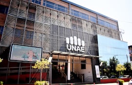 Fachada de UNAE.